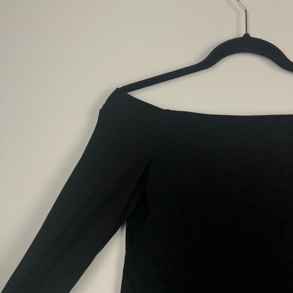 👌3/$12👌 Zara black off the shoulder long sleeve top - Picture 3 of 10